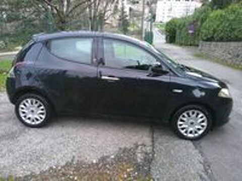 Ypsilon 1.2 8v 69 ch Stop&Start Gold 2014 occasion 42100 Saint-Etienne
