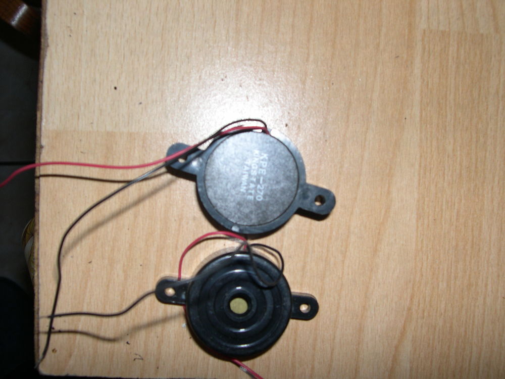 COMPOSANTS &Eacute;LECTRONIQUES discrets neufs pour pro. Matériel informatique