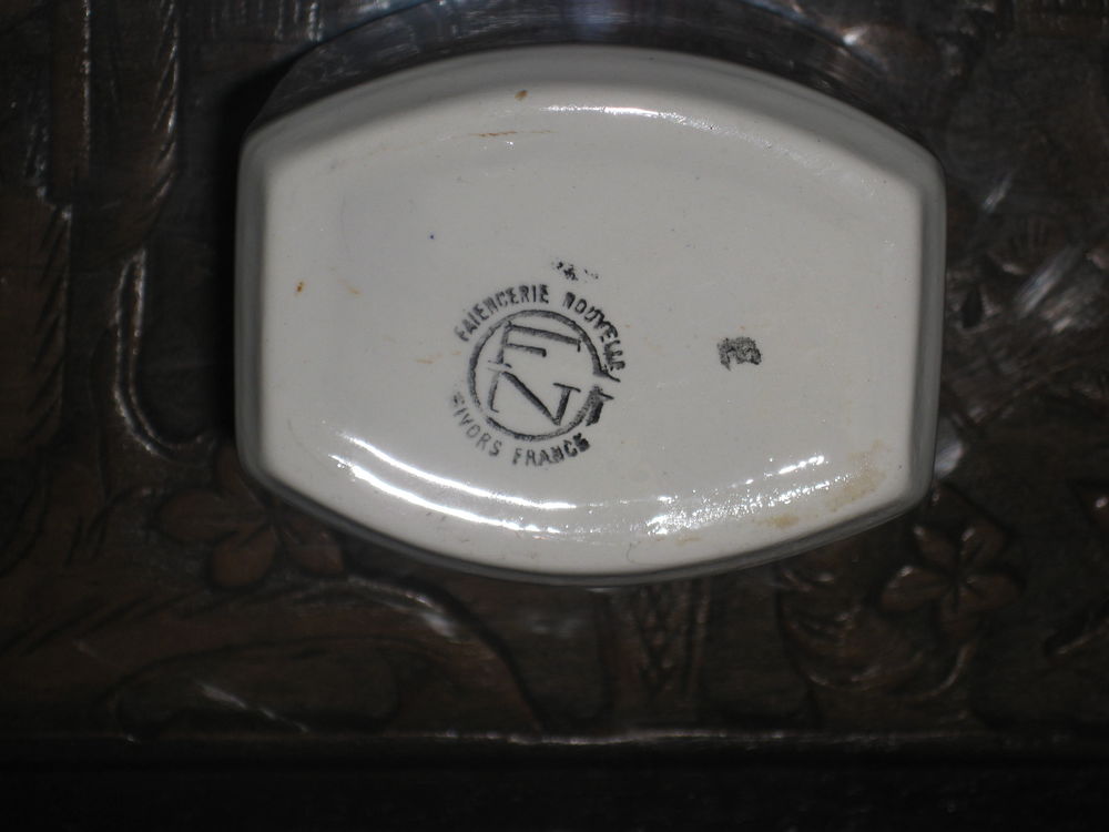 Ancienne s&eacute;rie de 4 pots en fa&iuml;encerie Nouvelle de GIVORS Cuisine