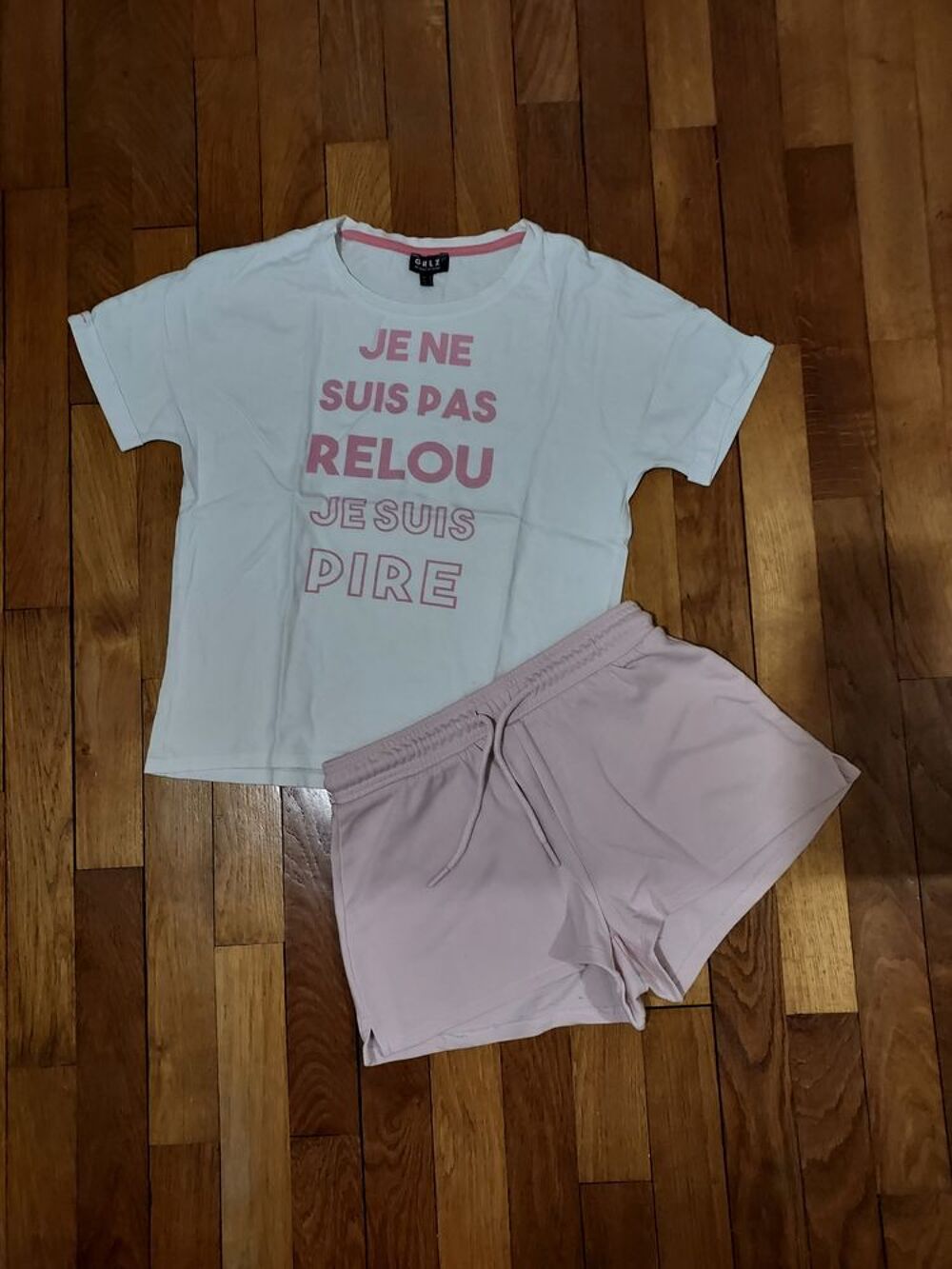 Ensemble (T-shirt/short) pyjama rose Vtements