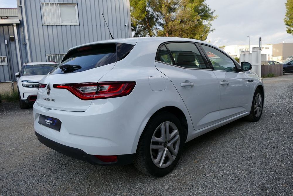 Megane IV M&eacute;gane IV Berline dCi 110 Energy eco2 Business 2017 occasion 13600 La Ciotat