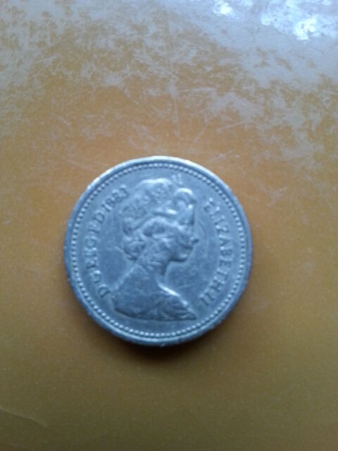 1983 one pound 45 Montceaux-l�s-Provins (77)