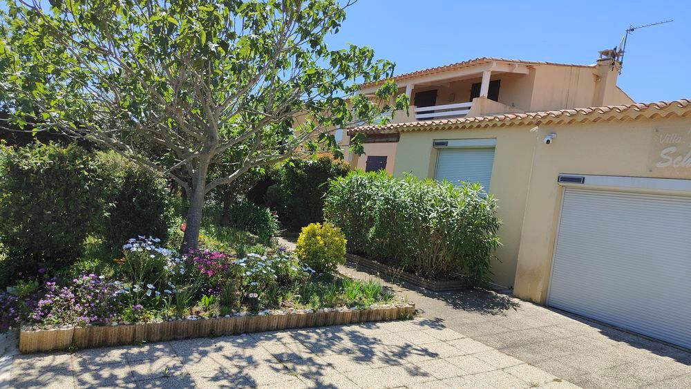 Vente Maison LE CAP D'AGDE : QUARTIER RECHERCHE - Pinède, proximité Maraval, villa individuelle sur 634 m² de terrain clos, piscine chauffée, jacuzzi et dépendance. Le cap d agde