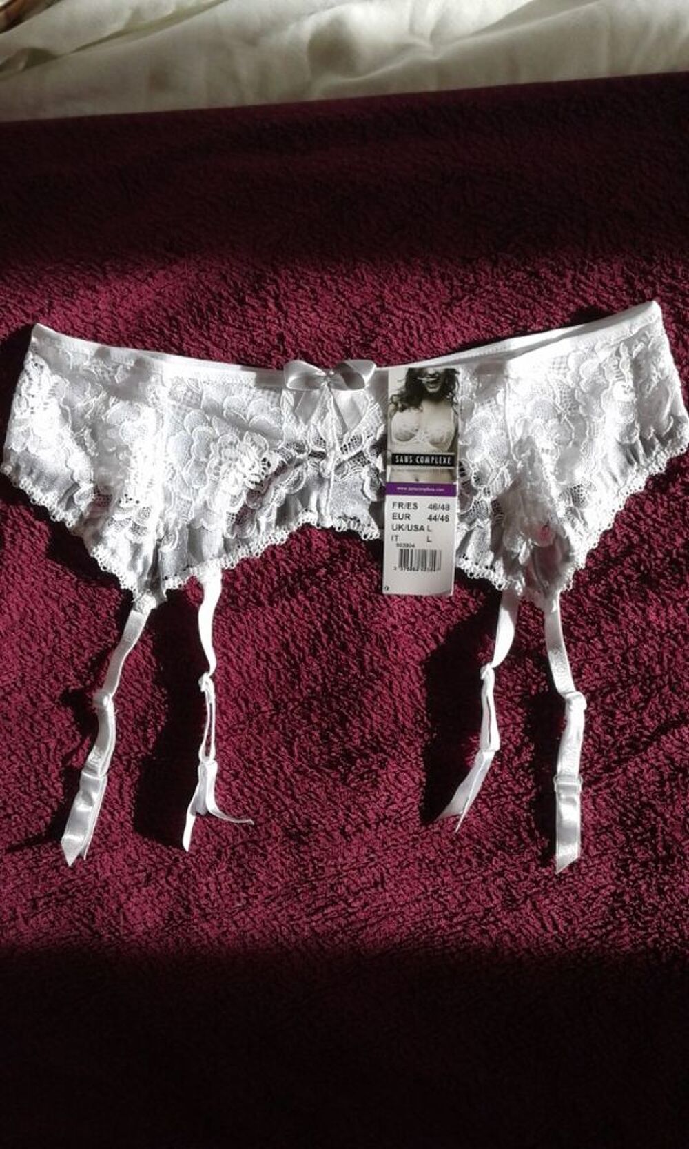T46-48 Porte-jarretelles neuf en dentelle Sans Complexe Vtements