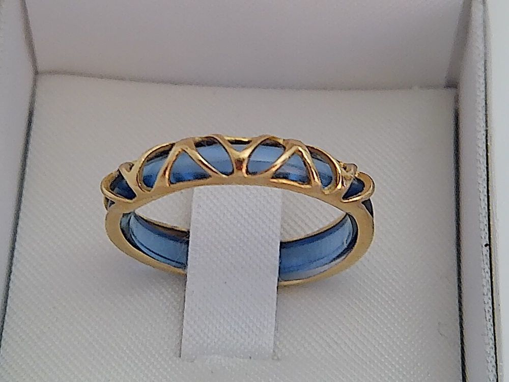 Bague - 18 carats Or jaune, R&eacute;sine Bijoux et montres