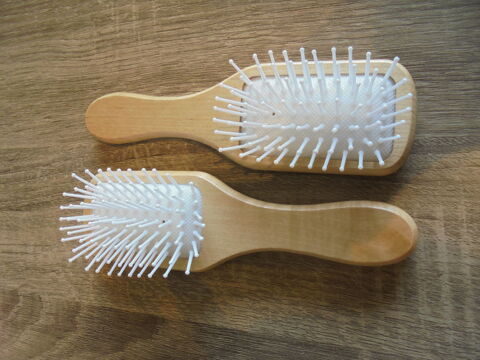 Brosse en bois (25) 3 Tours (37)