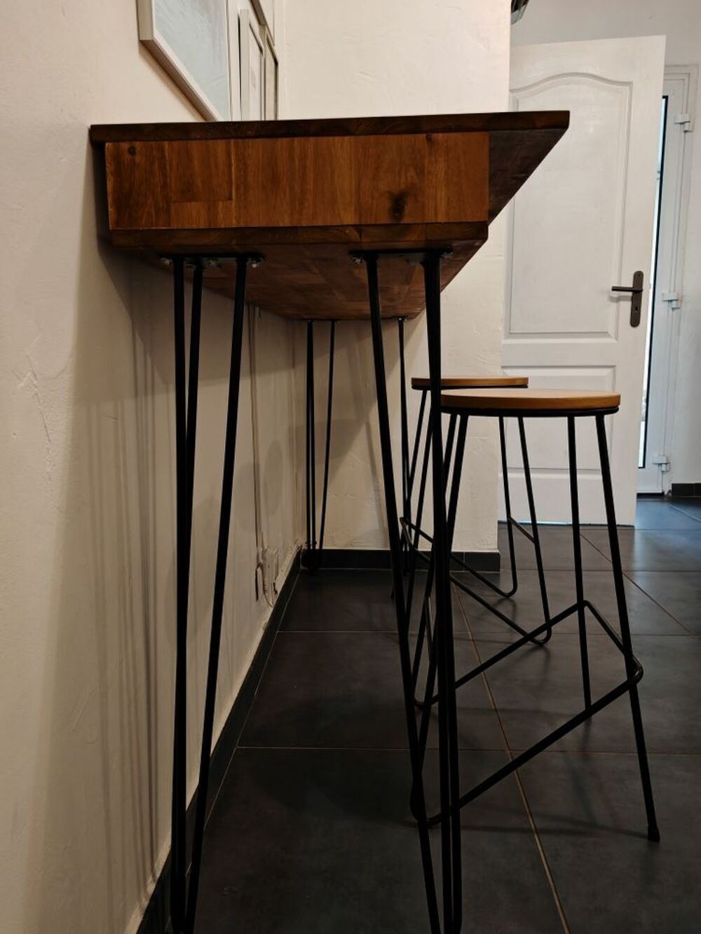 Espace de travail Bureau + 2 chaises hautes Meubles