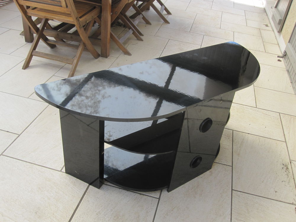 Meuble bas t&eacute;l&eacute;vision Meubles
