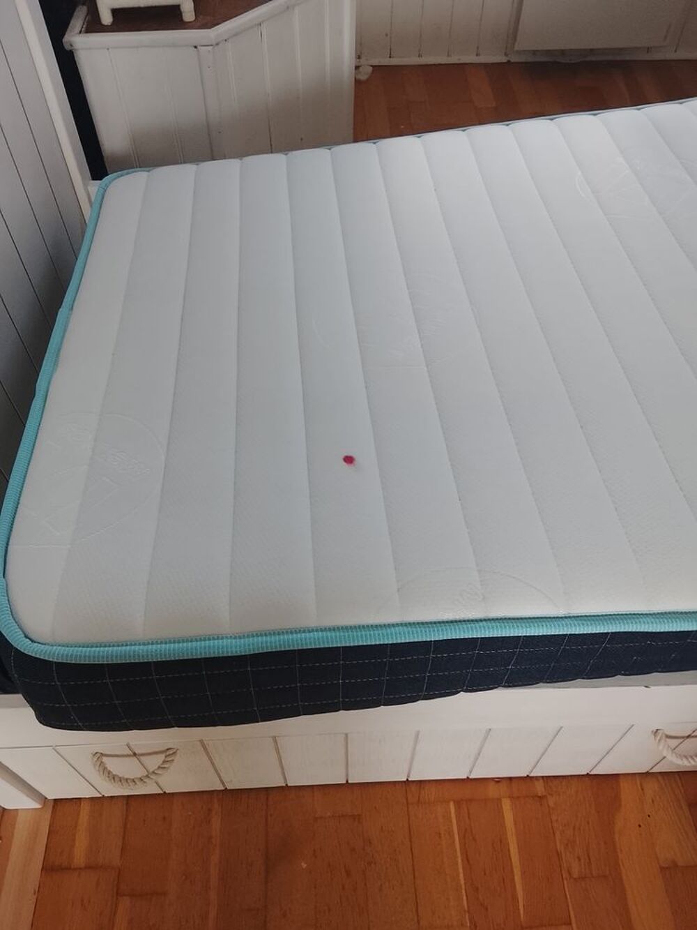 Lit 1 personne/tiroirs+ sommiers &agrave; lattes + matelas M&eacute;rinos Meubles