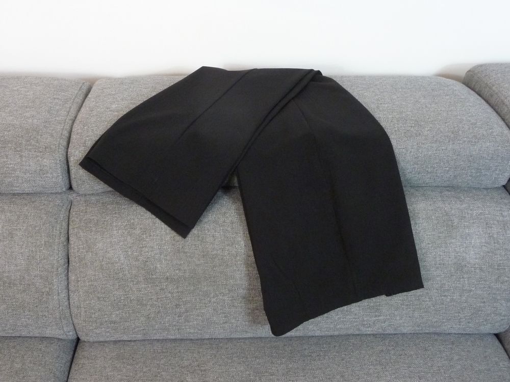 Pantalon Droit Noir &agrave; Fines Rayures Noir- Yumi Mazao Vêtements