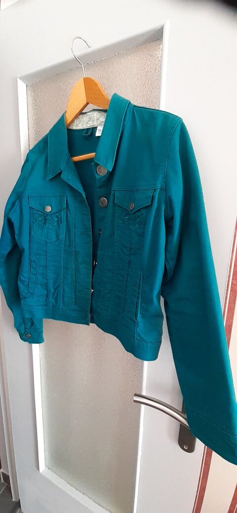 blouson couleur verte marque MS 15 Saint-Etienne (42)