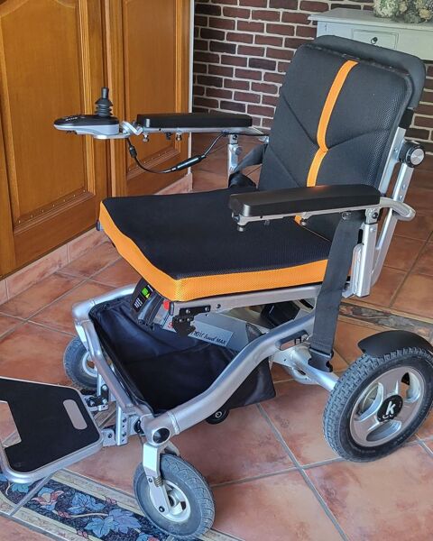 Fauteuil roulant &eacute;lectrique pliable SmartChair Travel Max 0 73330 Belmont-tramonet