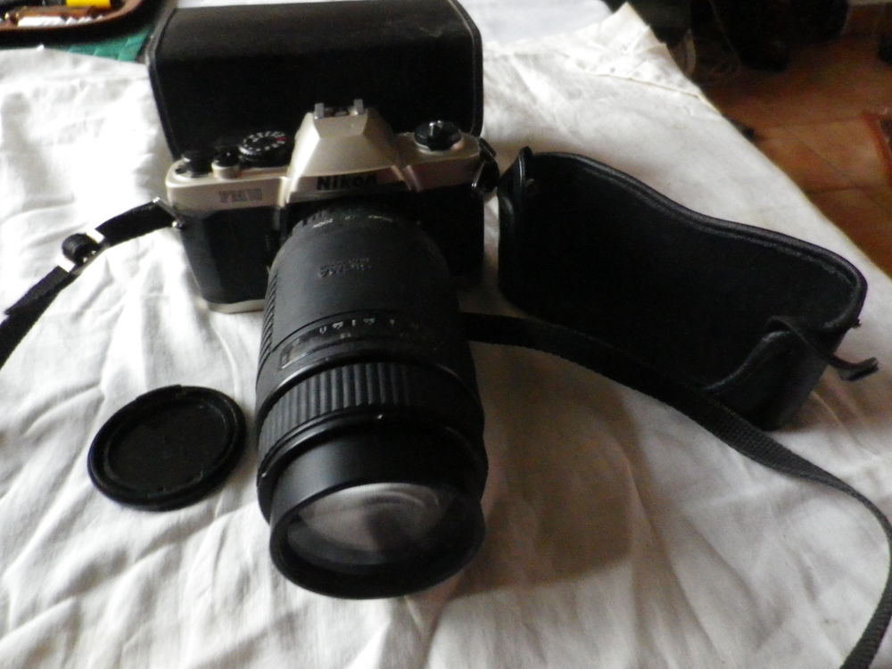 Appareil photo Nikon FM10 + objectif Zoom SYGMA Photos/Video/TV