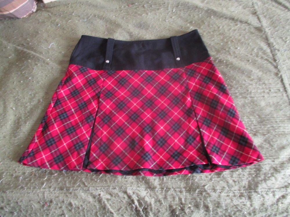 jupe &eacute;cossaise Vêtements