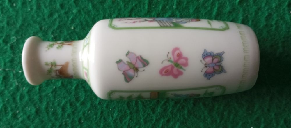 Petit vase en porcelaine japonais Décoration