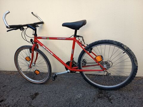 vtt 26 pouces rochrider 300.
60 Marignane (13)