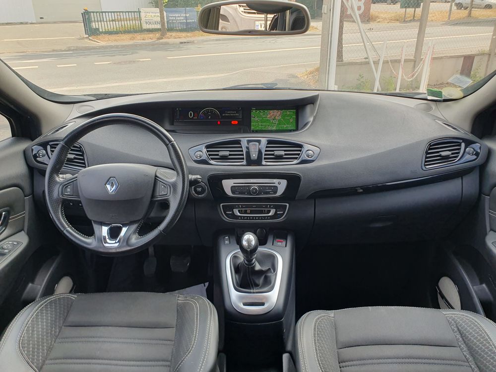 Grand Sc&eacute;nic III Grand Sc&eacute;nic dCi 130 Energy FAP eco2 Bose Edition 7 pl 2015 occasion 28000 Chartres
