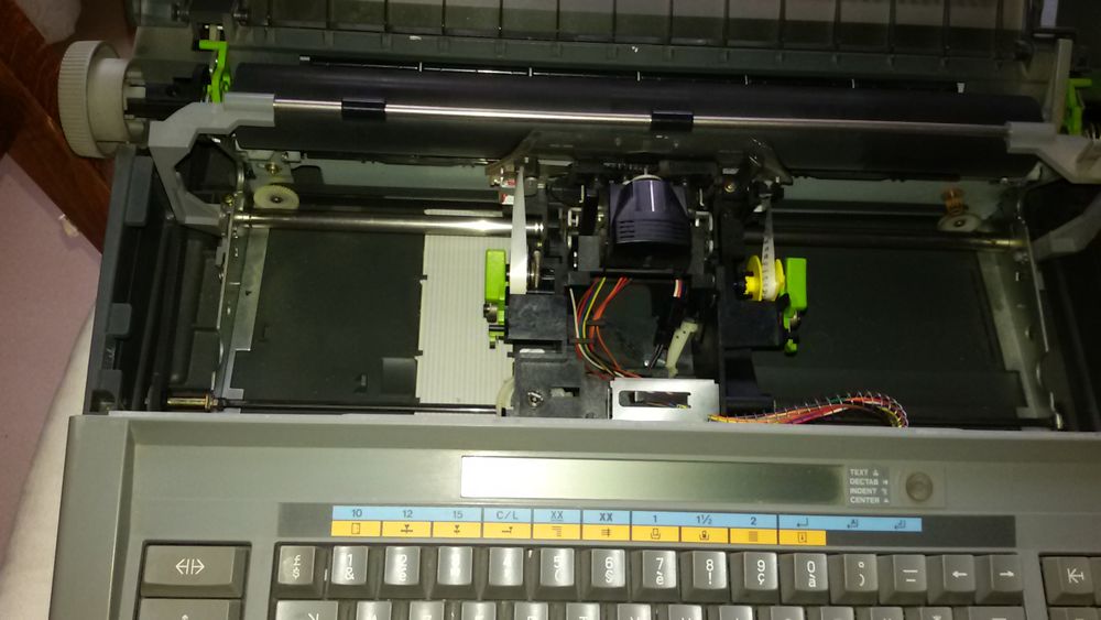 Machine &agrave; &eacute;crire electrique Matériel informatique