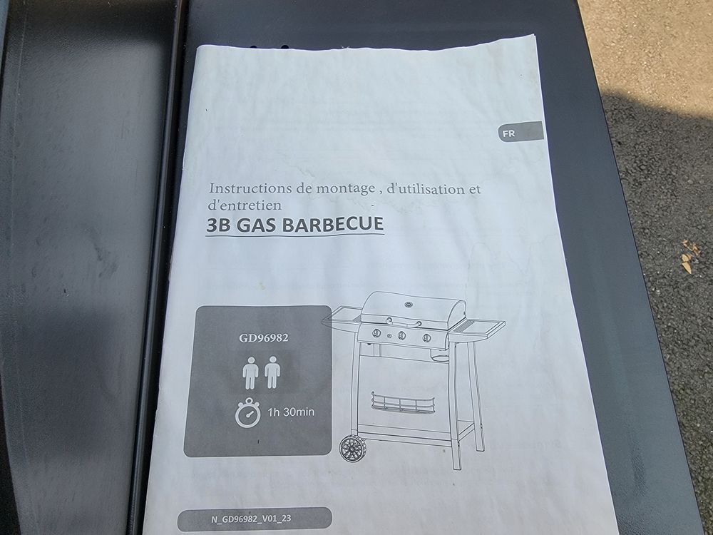 Barbecue &agrave; gaz tout neuf Jardin
