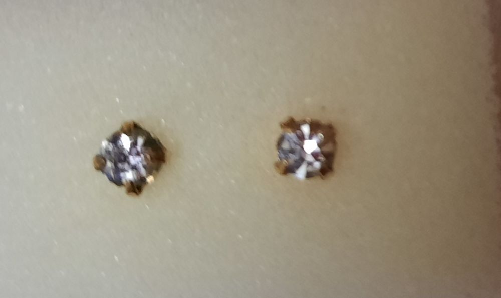 Boucles d'oreille dor&eacute; effet imitation diamant fantaisie Bijoux et montres