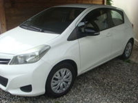 Yaris 69 VVT-i Dynamic 2012 occasion 64800 Baudreix