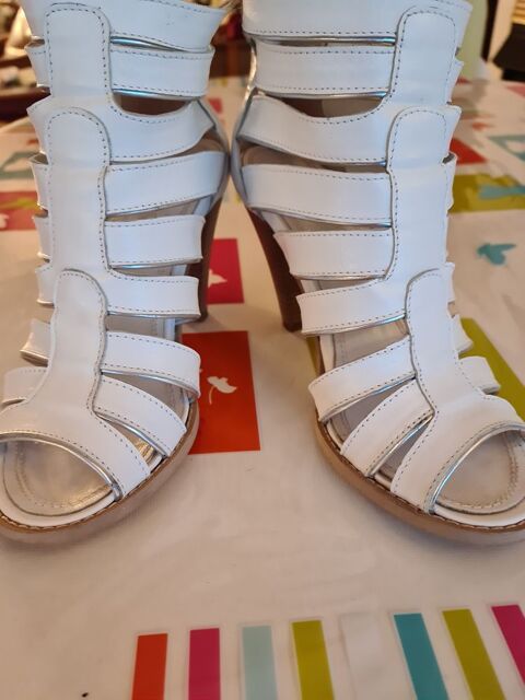 Escarpins bottines en cuir blanc  lanires 10 Sainte-Marie-de-R (17)