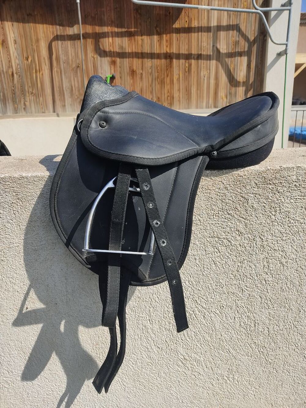 Selles d'&eacute;quitation Sports