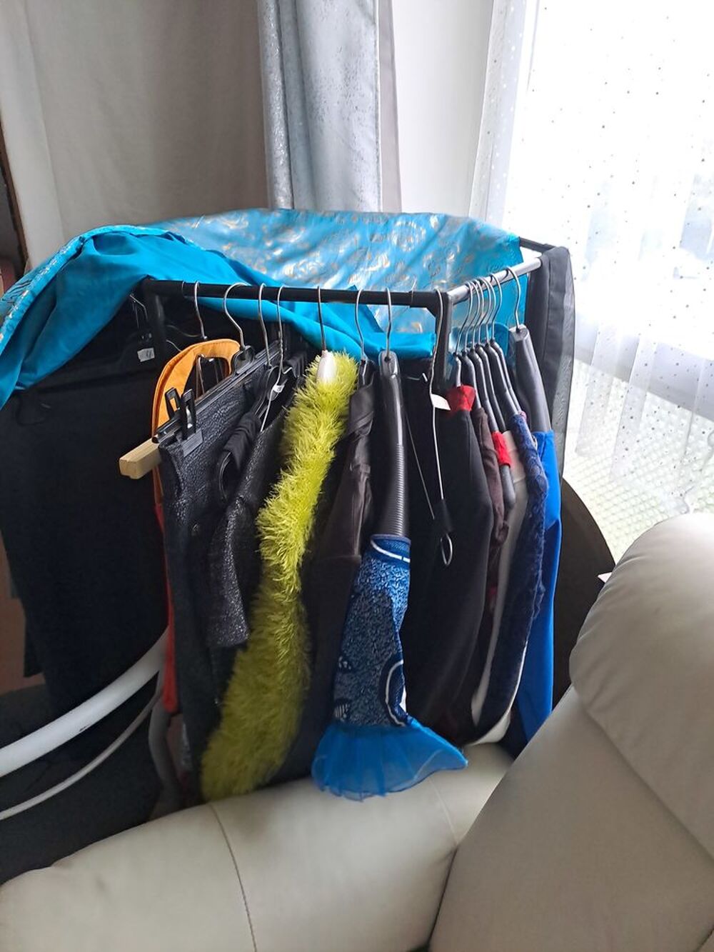 2 jours, les 7et 8/02 v&ecirc;tements femme, 36/38/40 v.chez moi Vêtements