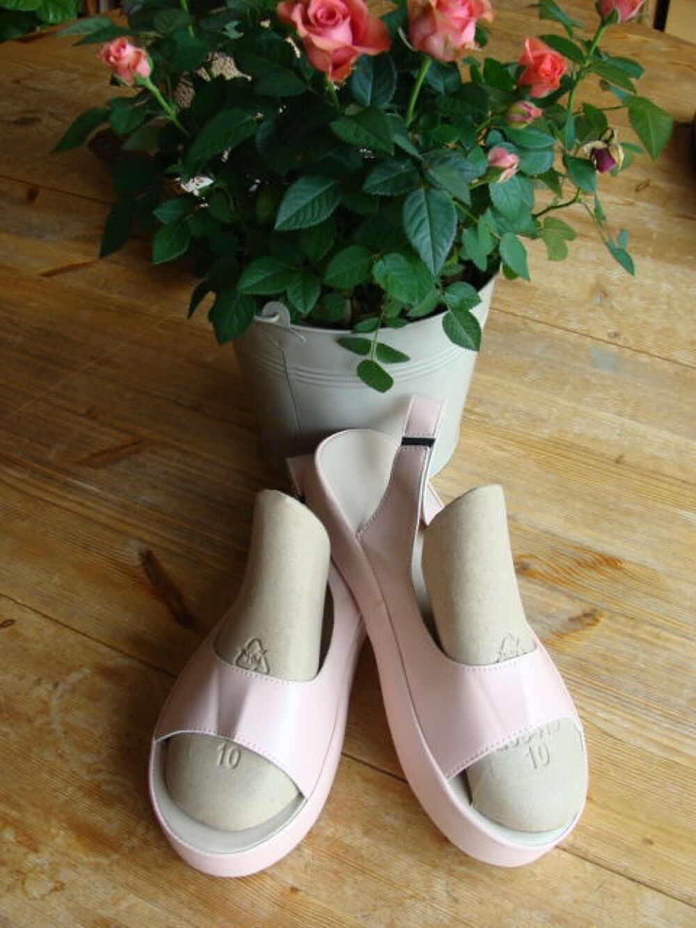 Sandales nude 39 neuves Chaussures