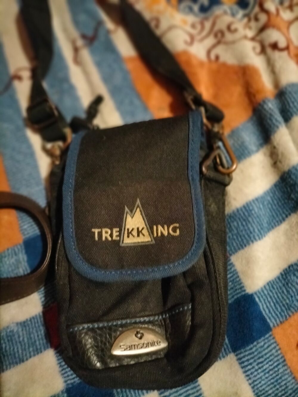 Sacoche appareil photo trekking Samsonite waterproof tr&egrave;s bo Maroquinerie