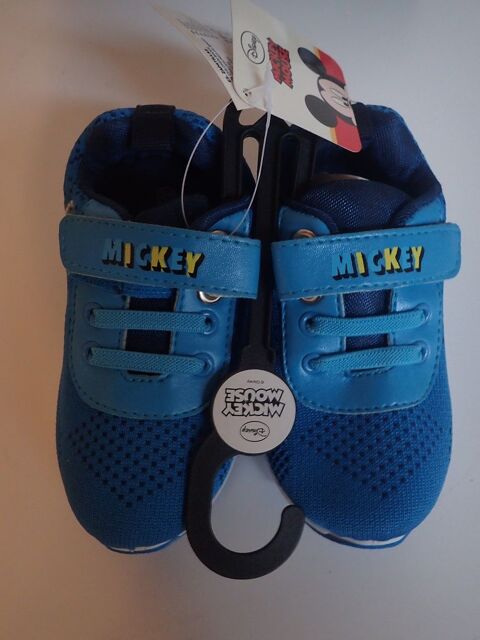 Paire de baskets mickey 10 Amb�rieu-en-Bugey (01)