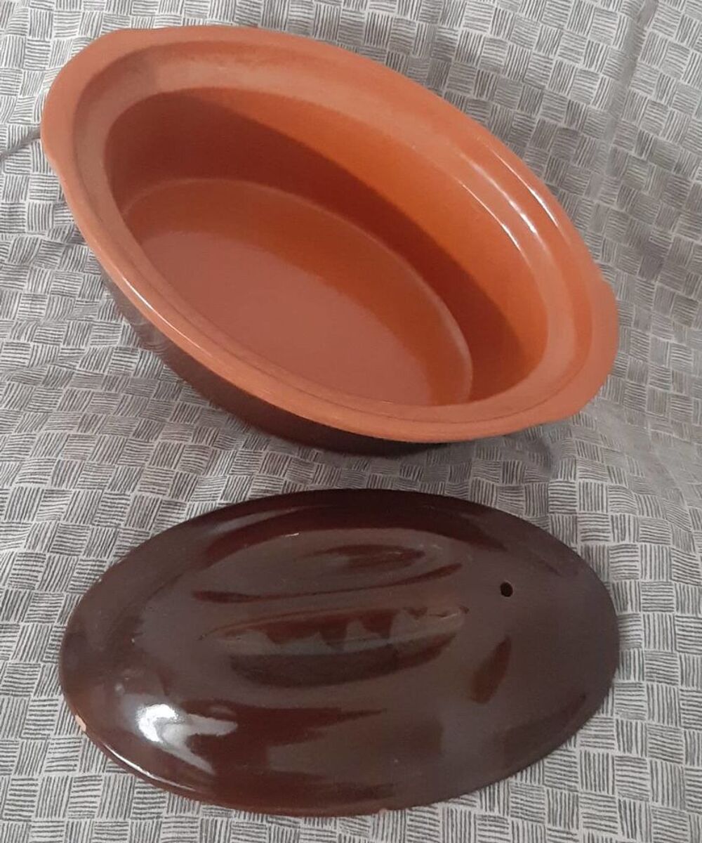 Grande terrine ovale marron Décoration