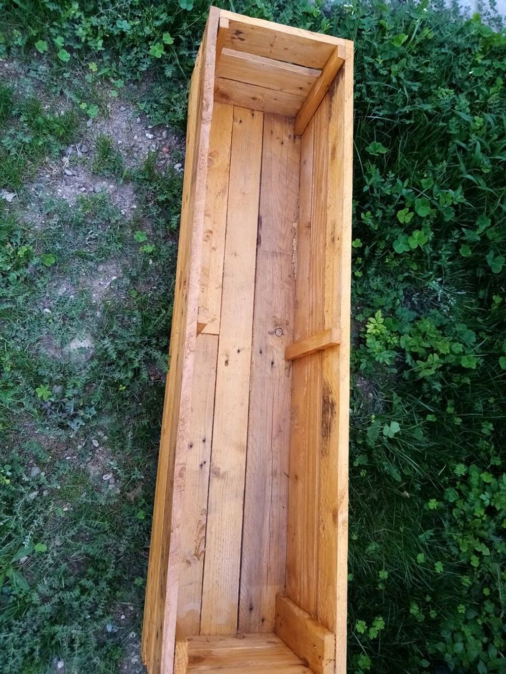 Jardini&egrave;res sur mesure en palettes, radiateurs fontes chaise Jardin