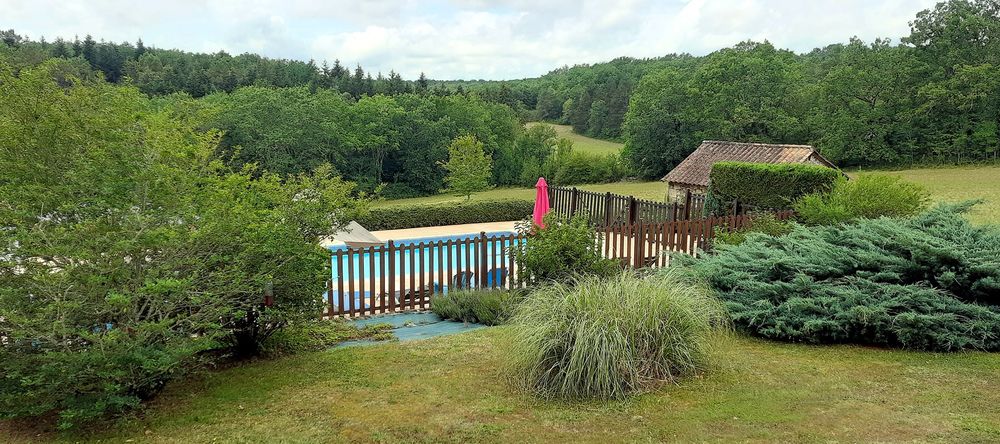 Vente Autre Opportunité : 3 gîtes 3? + grande piscine sur 1,5 ha Savignac-les-Églises