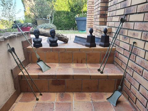 CHEMIN�E - FOYER - CHENETS + OUTILS 2 FOYER 8 Blanzat (63)