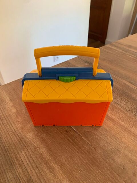 Boîte  \'\'  Playmobil \'\' 6 Saleilles (66)