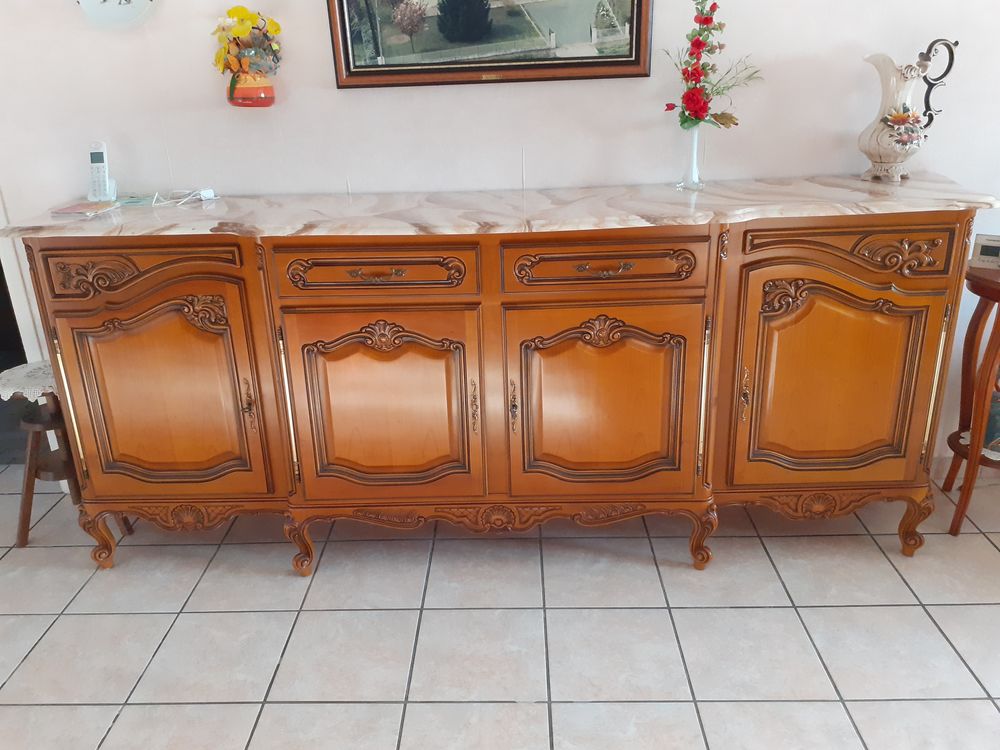 Meuble merisier avec marbre rose. Meubles