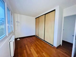 Vente Appartement Appartement T3 de 71 m² - Balcon - Garage - Cave Dammarie-les-lys