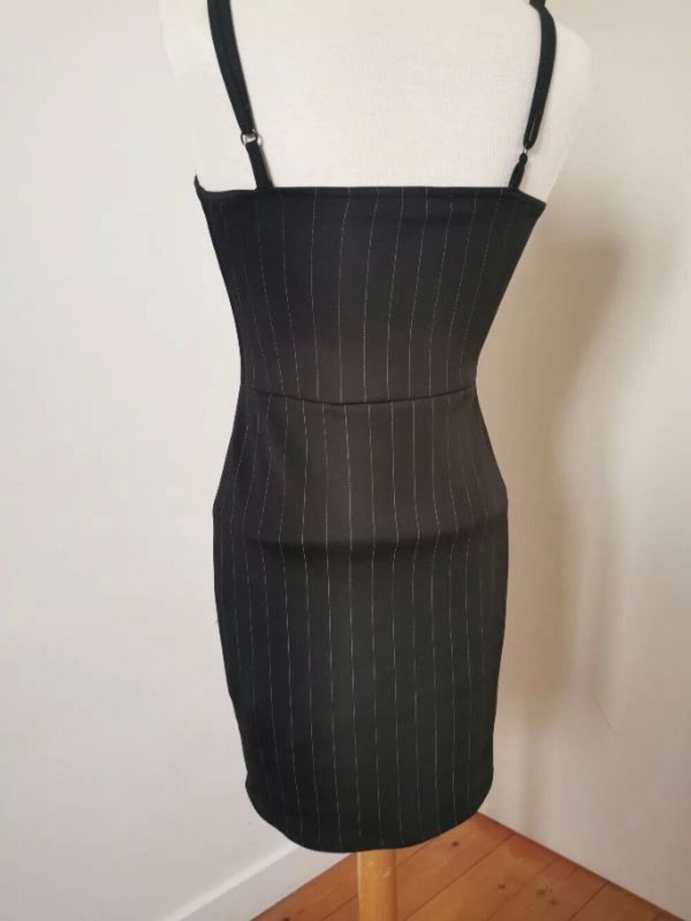 Robe tailleur femme jennyfer S 36 noir bretelles TBE Vêtements