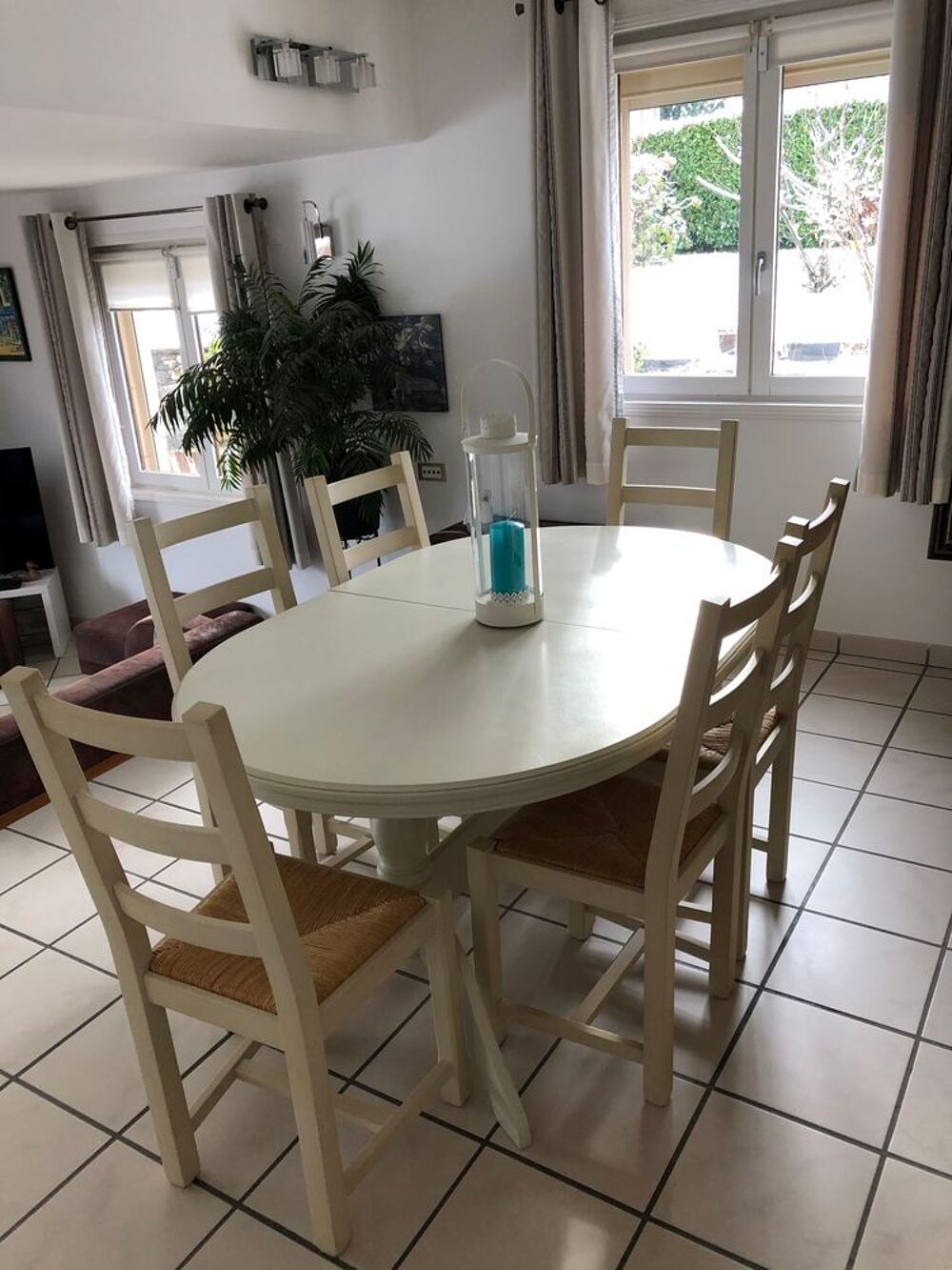 Table de salle &agrave; manger avec chaises Meubles