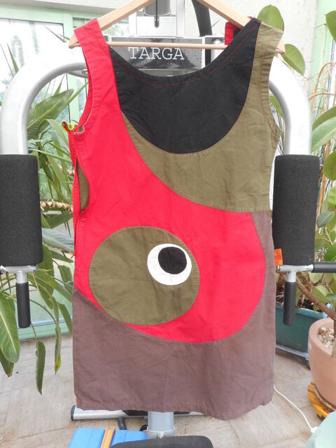 Robe Pygmées taille L 10 Nieuil-l'Espoir (86)