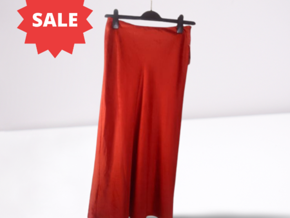 Jupe longue en satin CAMAIEU 15€ Vêtements
