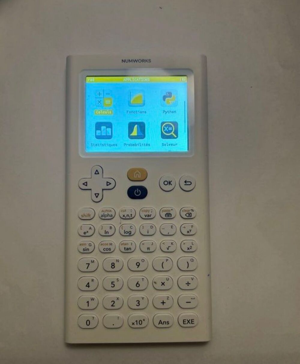Calculatrice NumWorks pratiquement neuve Accessoires