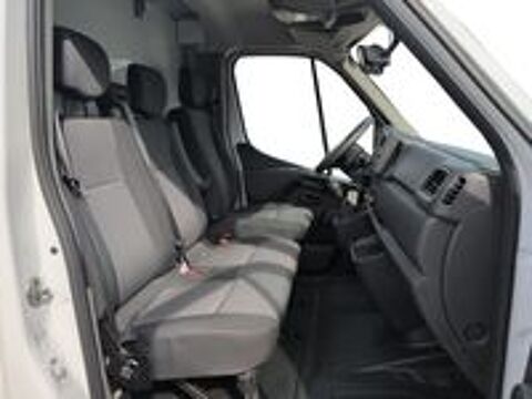 Master MASTER PHC TRAC F3500 L3H1 BLUE DCI 145 EURO VI CONFORT 2024 occasion 91700 Sainte-Genevi&egrave;ve-des-Bois