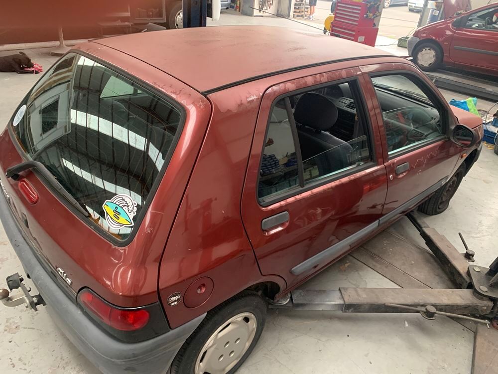 Clio 1.9 D Super Chipie 1998 occasion 44320 Saint-P&egrave;re-en-Retz