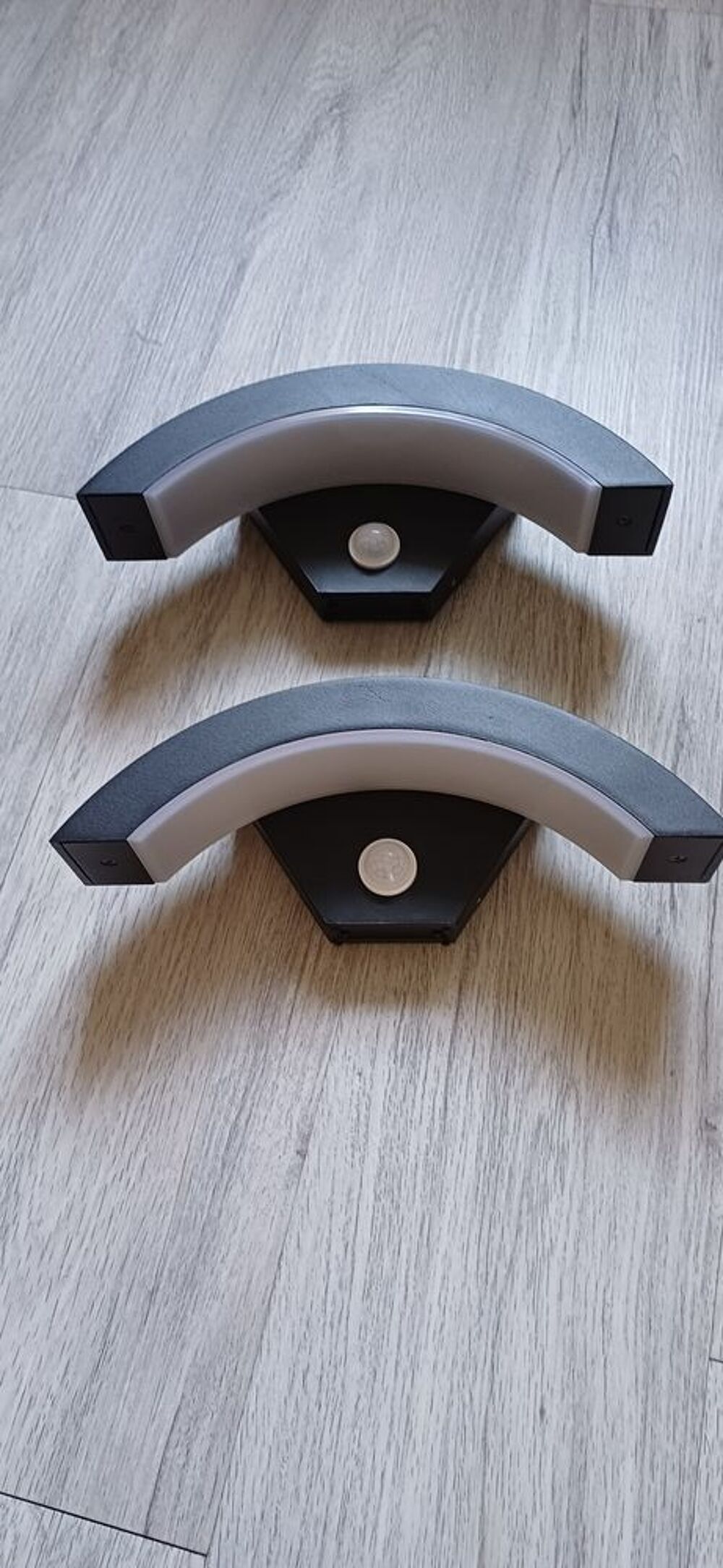 Lot de 2 luminaires d&eacute;tecteur LED ext&eacute;rieur Jardin