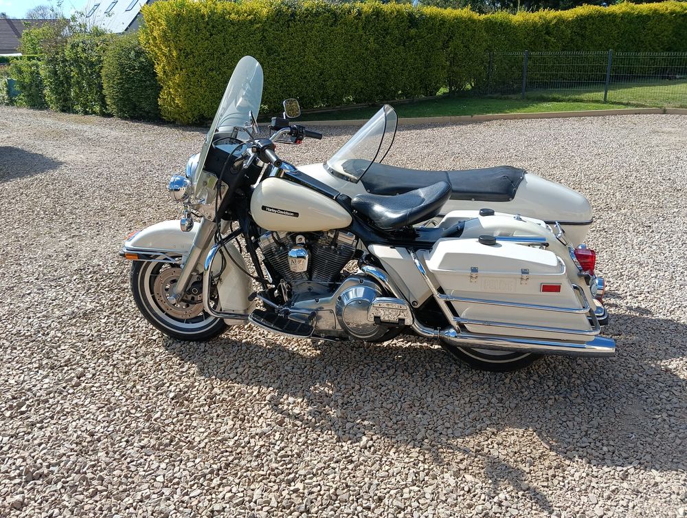 HARLEY-DAVIDSON 1992 occasion 14220 Espins