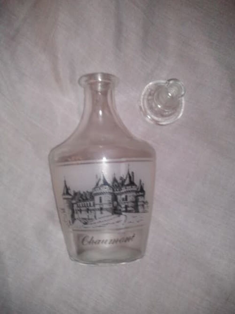 Carafe &agrave; liqueur en verre des Ch&acirc;teaux de la Loire-Made in F 