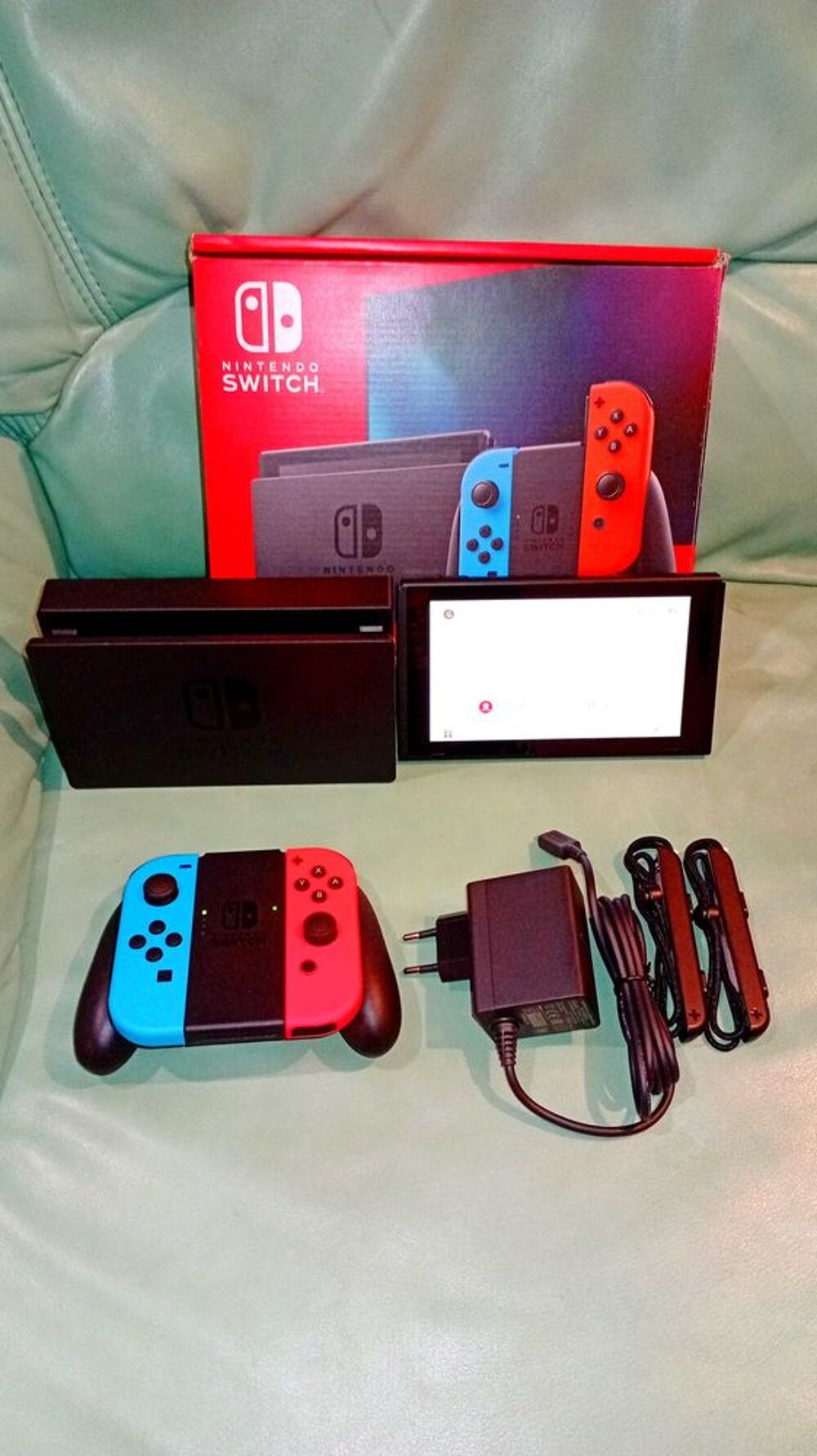 Switch NEON 2025 NEUVE Jamais Servi Consoles et jeux vidéos