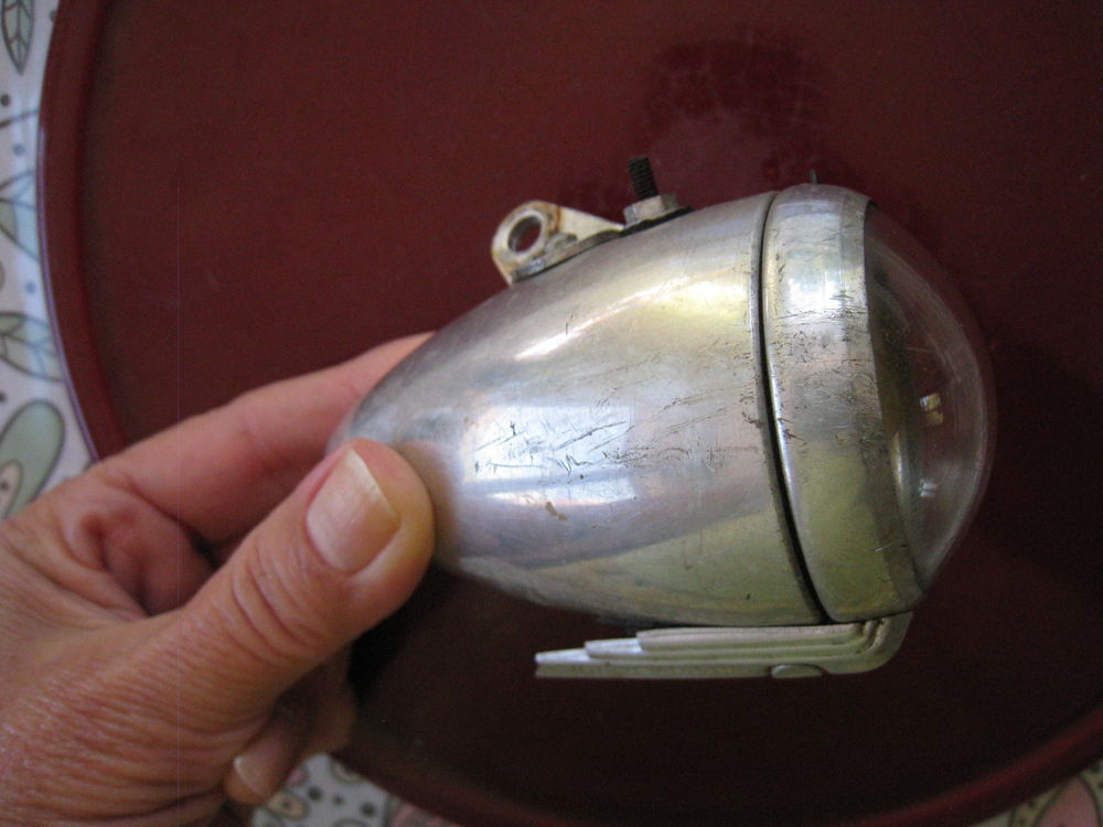 Phare v&eacute;lo "Radios" N&deg; 16 ancien alu Vélos